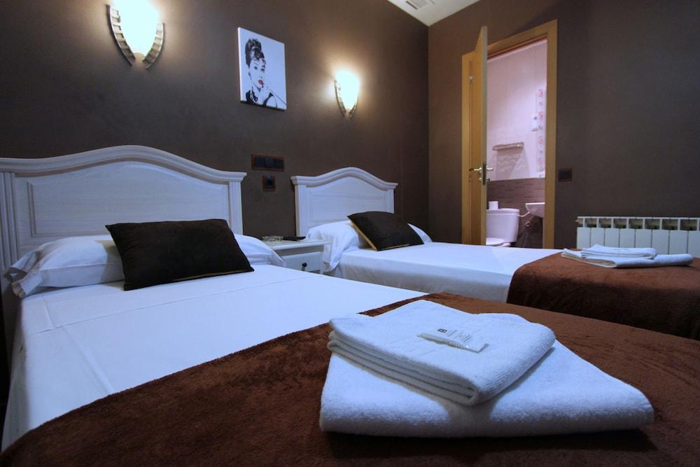 Hostal Regio Madrid Exterior foto