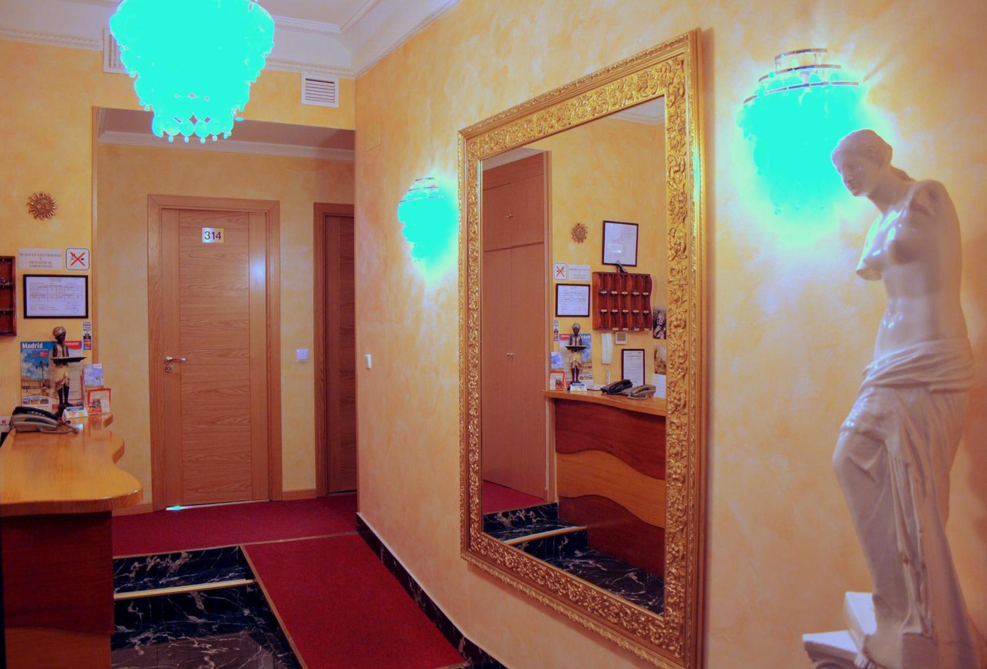 Hostal Regio Madrid Exterior foto