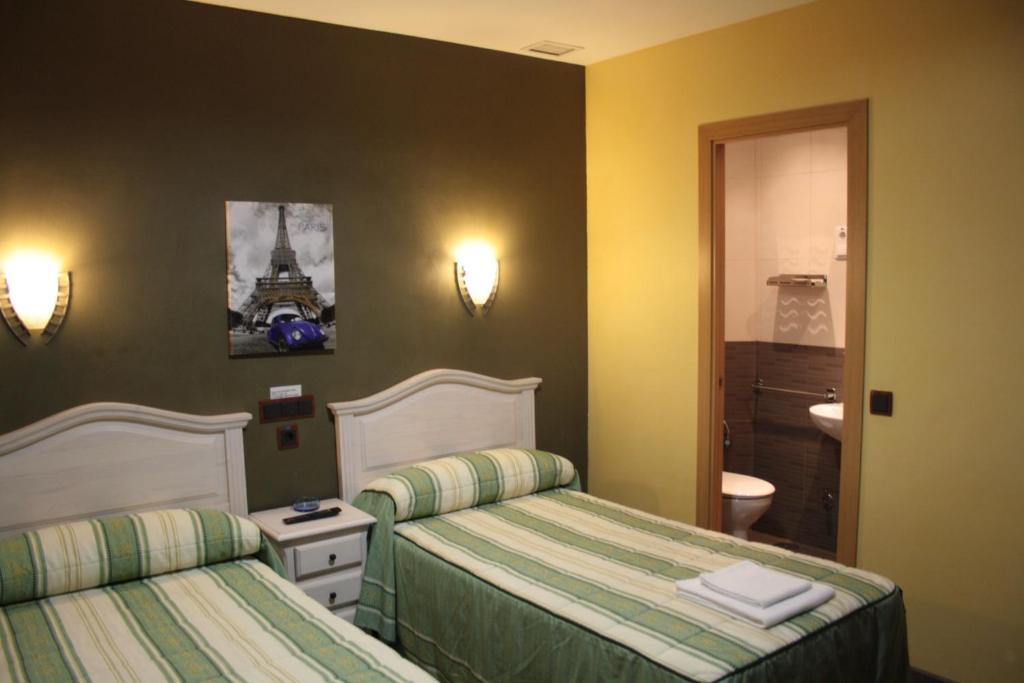 Hostal Regio Madrid Exterior foto