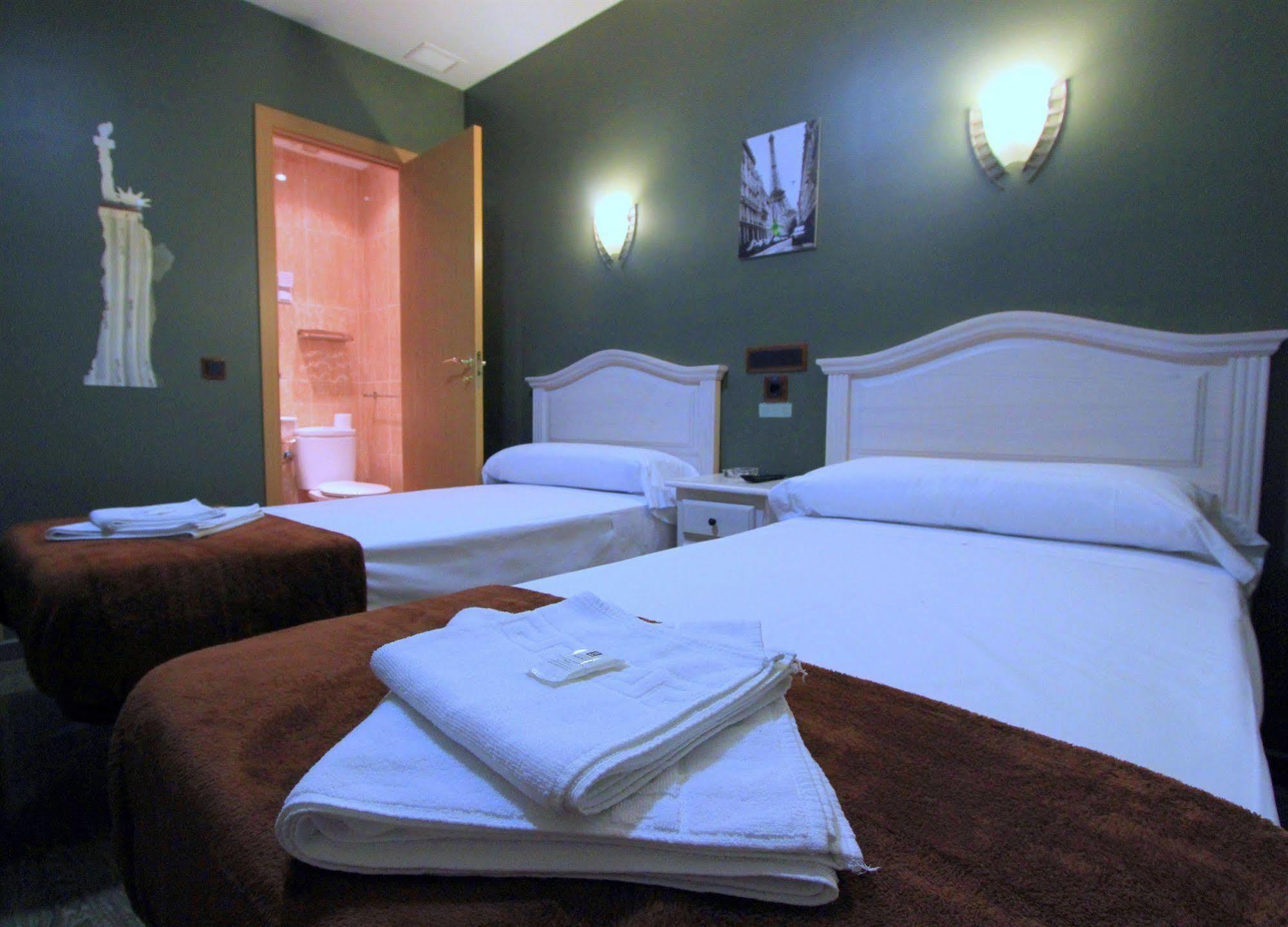 Hostal Regio Madrid Exterior foto