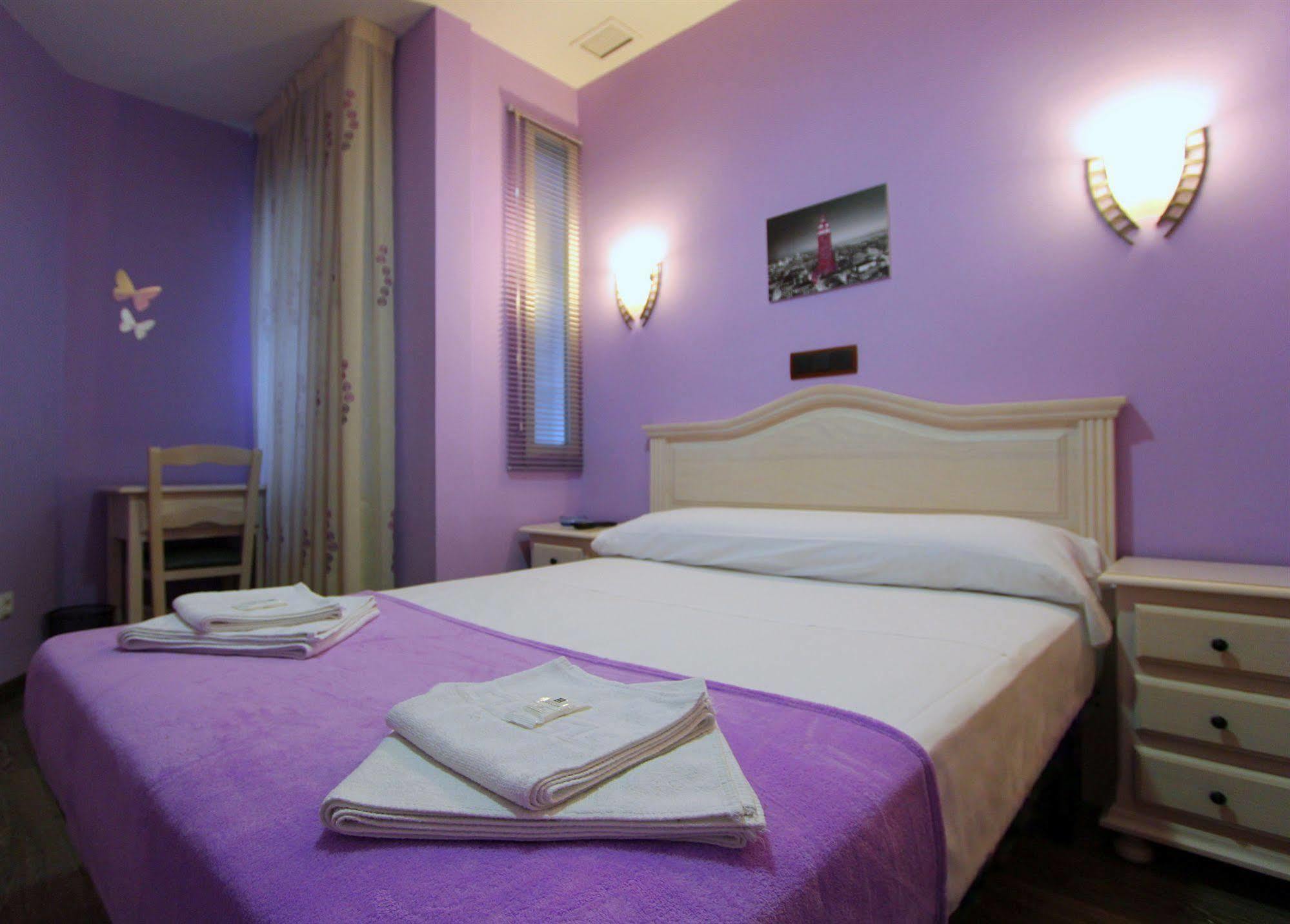 Hostal Regio Madrid Exterior foto