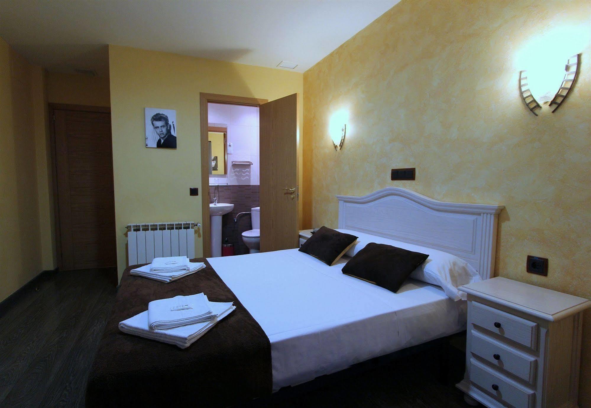 Hostal Regio Madrid Exterior foto