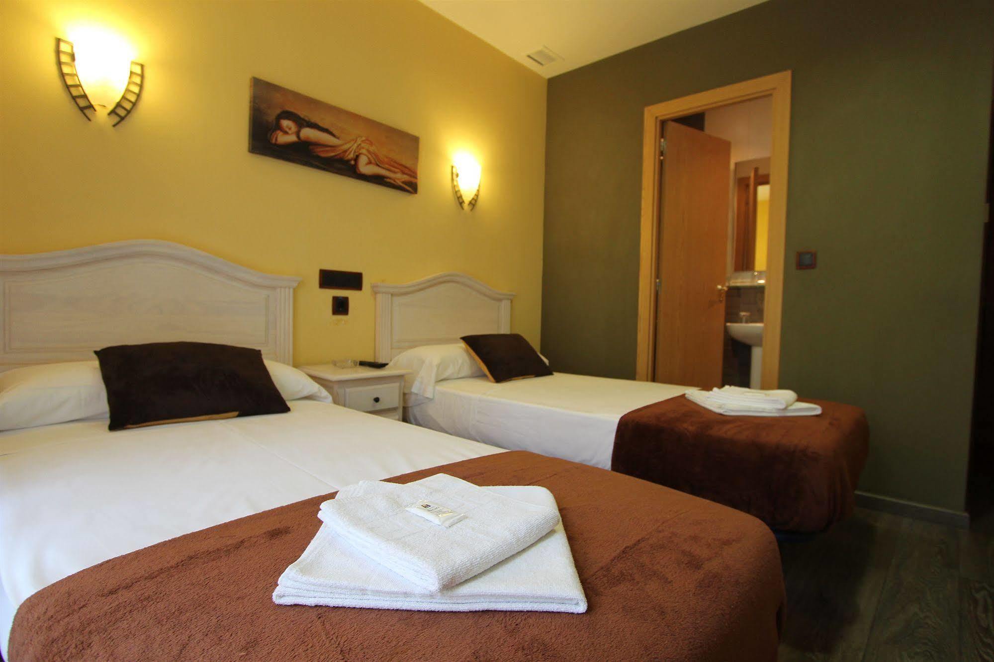 Hostal Regio Madrid Exterior foto